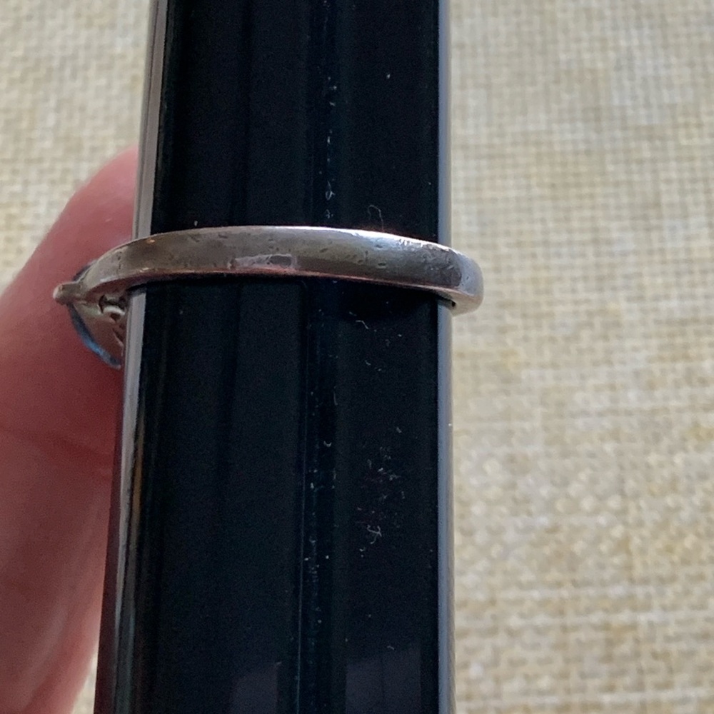 Something Blue!Elegant Genuine Blue Topaz Gemstone Ring, Sterling Silver, size 9 - Picture 8 of 16